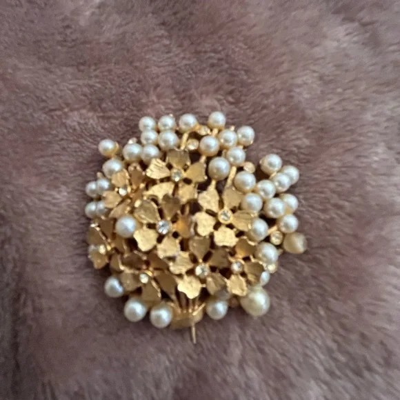 Four vintage pearl brooch pins - Picture 5 of 6